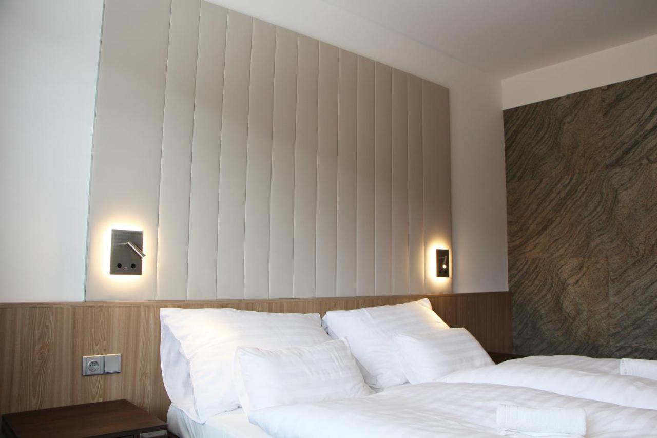 Hotel Bartos Frenštát pod Radhoštěm Exteriör bild