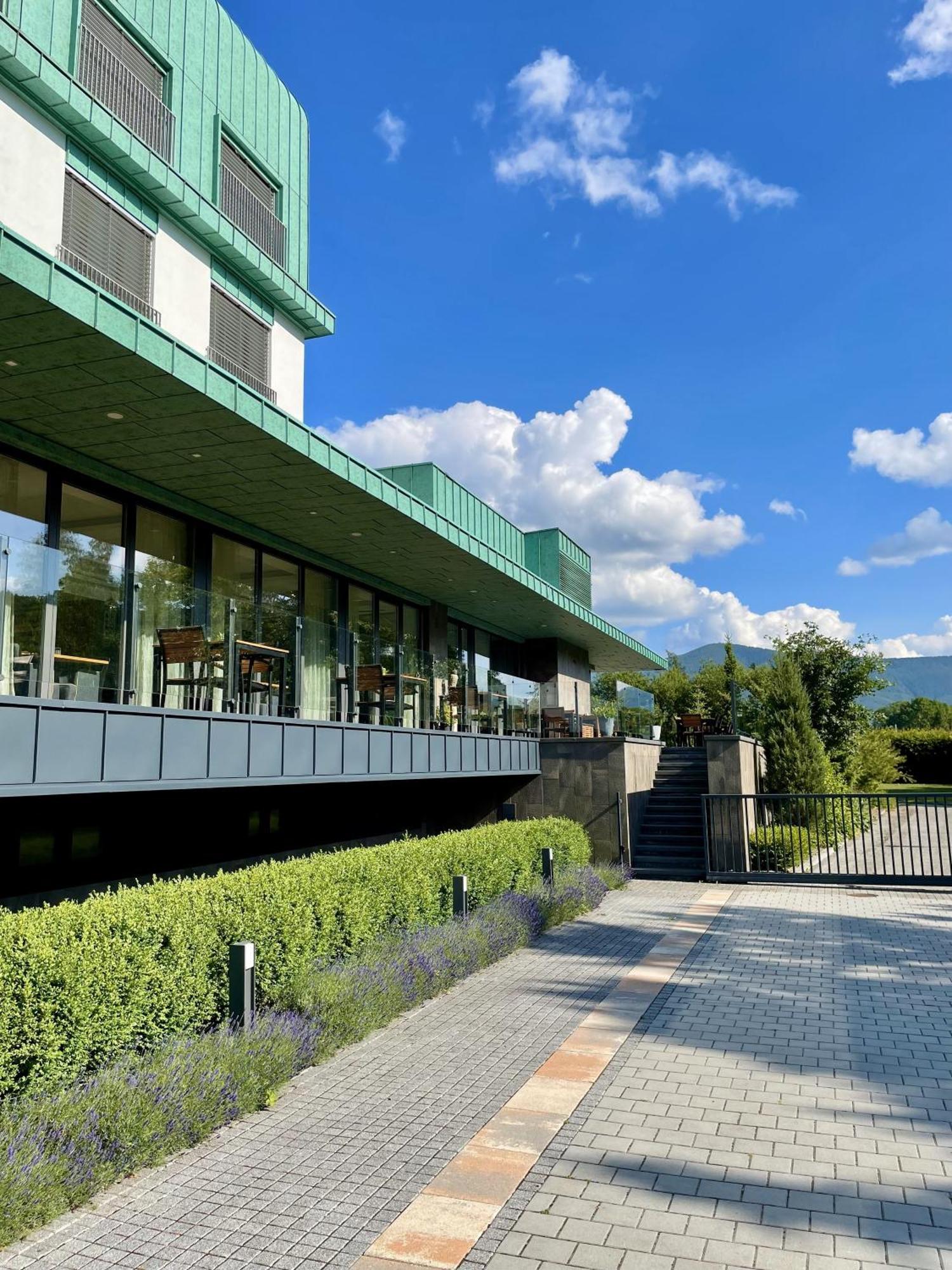 Hotel Bartos Frenštát pod Radhoštěm Exteriör bild