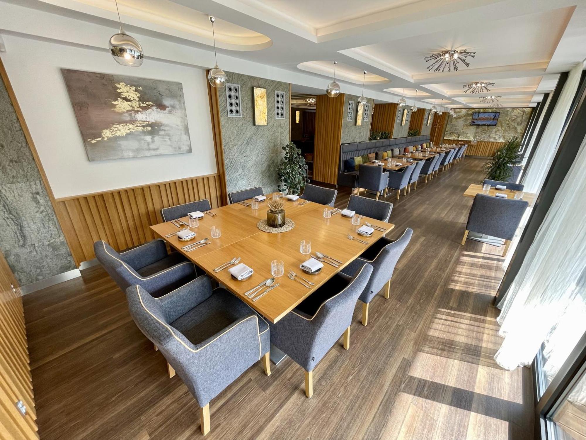 Hotel Bartos Frenštát pod Radhoštěm Exteriör bild