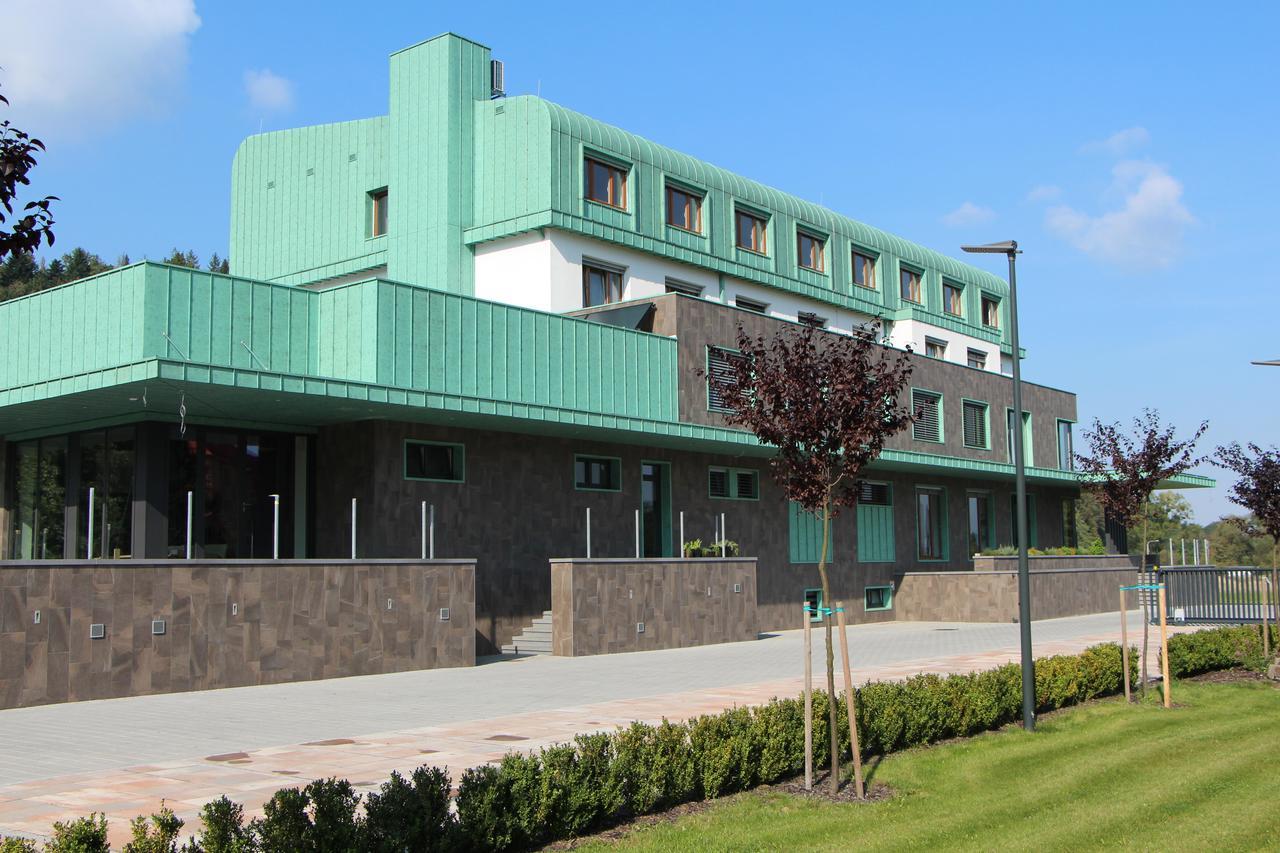 Hotel Bartos Frenštát pod Radhoštěm Exteriör bild