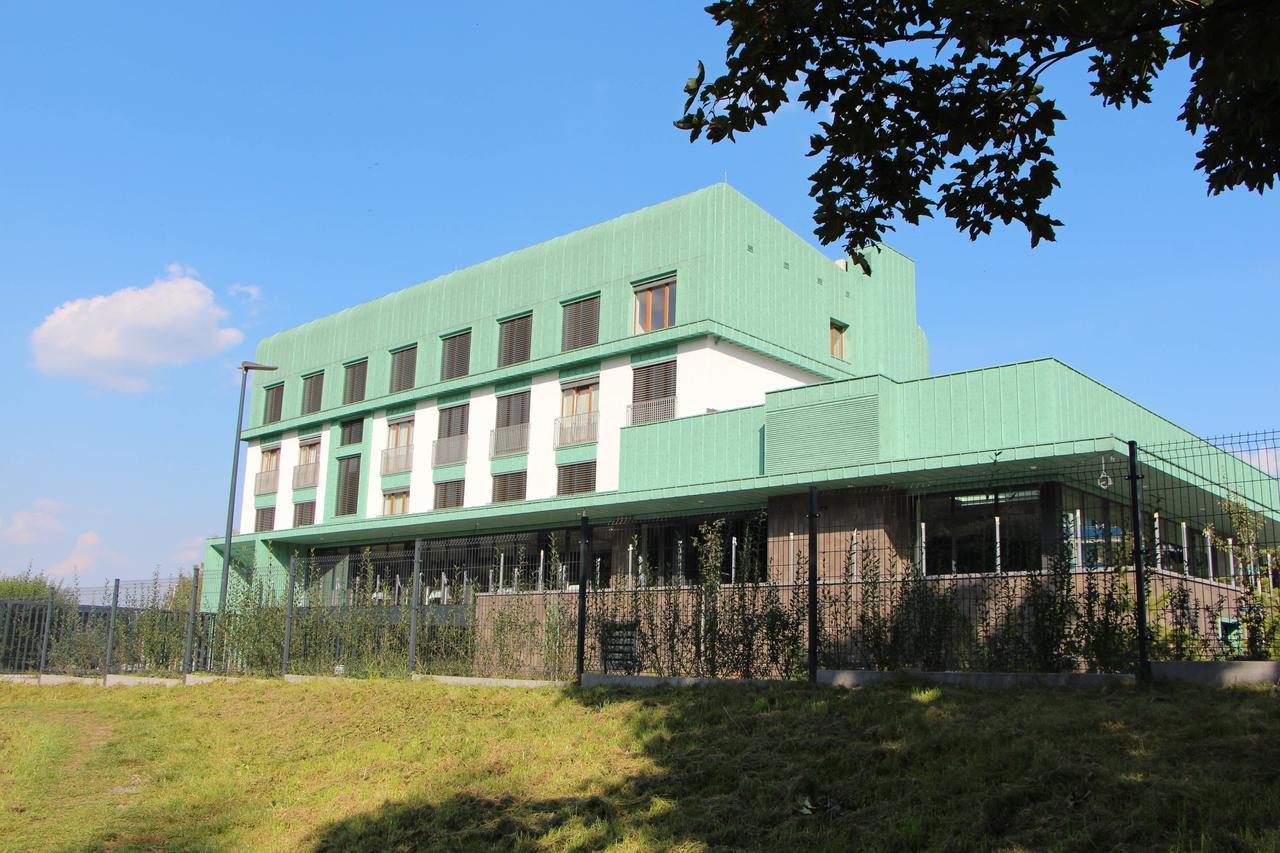 Hotel Bartos Frenštát pod Radhoštěm Exteriör bild