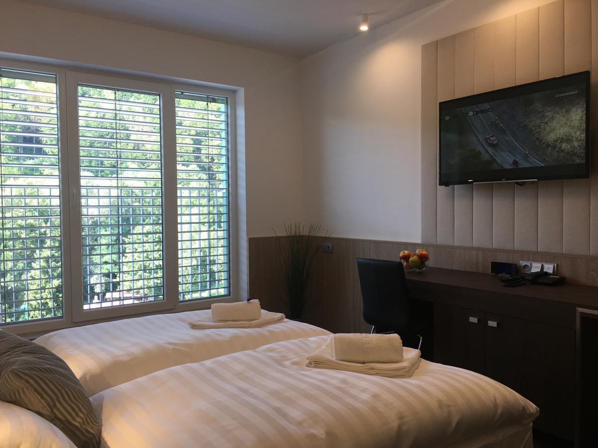 Hotel Bartos Frenštát pod Radhoštěm Exteriör bild