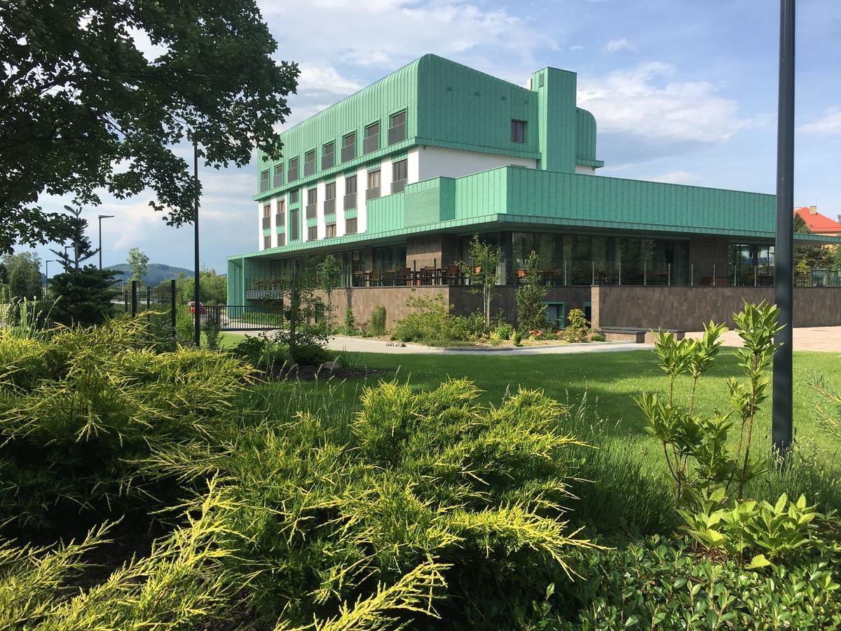 Hotel Bartos Frenštát pod Radhoštěm Exteriör bild
