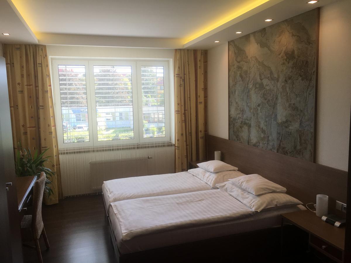 Hotel Bartos Frenštát pod Radhoštěm Exteriör bild