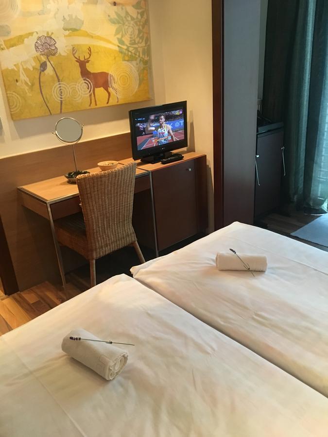 Hotel Bartos Frenštát pod Radhoštěm Exteriör bild